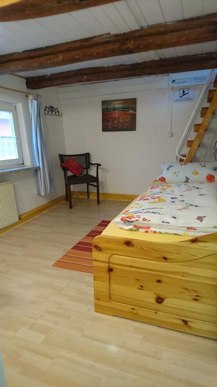 Ferienhaus Vom Bahratal Hausen 外观 照片
