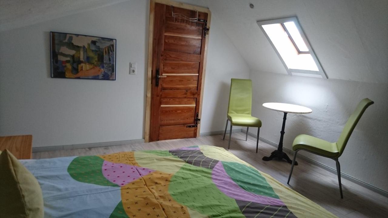 Ferienhaus Vom Bahratal Hausen 外观 照片