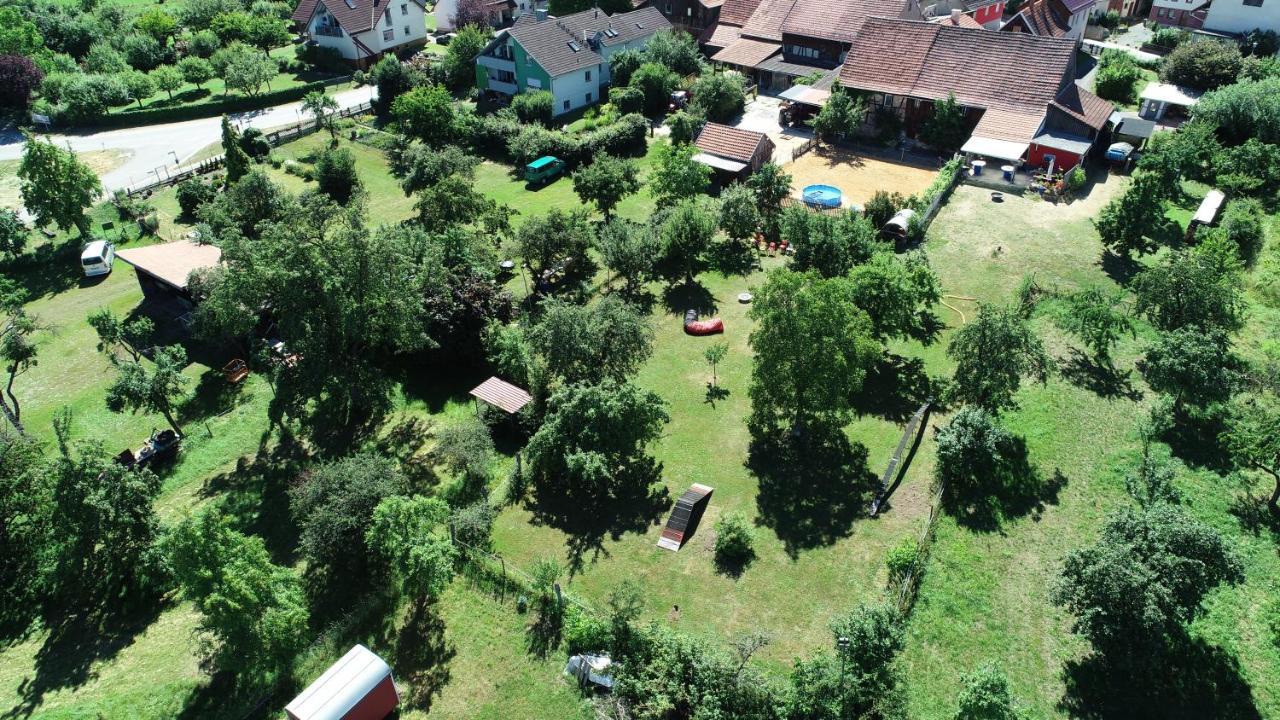 Ferienhaus Vom Bahratal Hausen 外观 照片